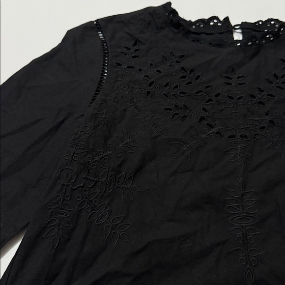 NWT- Women's LC Lauren Conrad black Embroidered Poplin Top size small - Picture 4 of 11